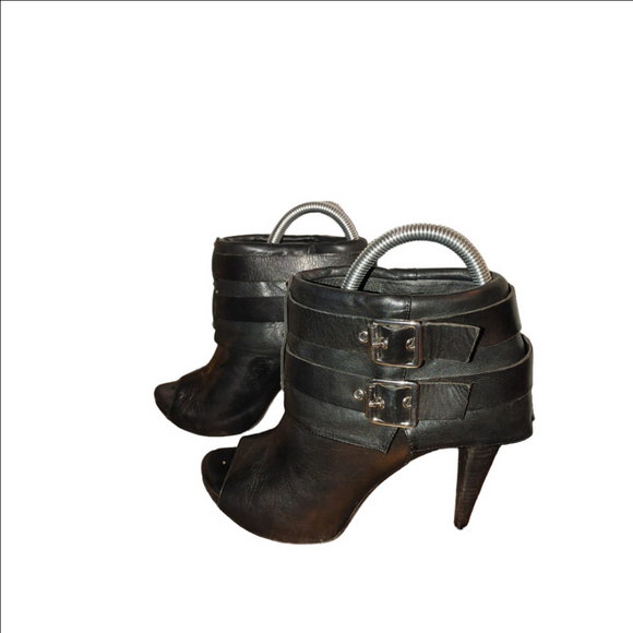 Vince Camuto Leather Ankle Booties Size 6.5B - Picture 1 of 7